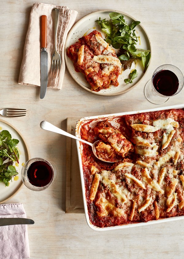 Beef cannelloni with basil and mozzarella