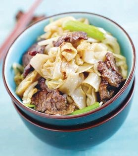 Beef chow fun noodles