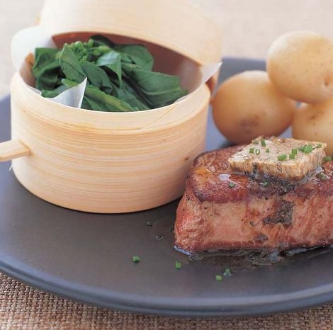 Beef fillet steak with seaweed butter