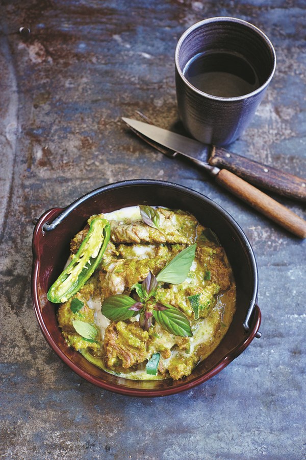 Beef green curry (Kaeng khiao wan nuea)