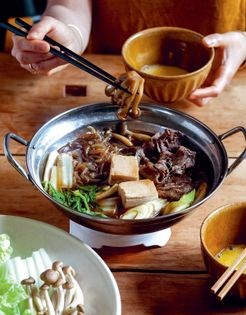 Beef hot pot (Sukiyaki)