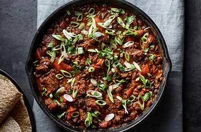 Beef, pepper & black bean chilli
