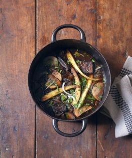 Beef ribs with root vegetables