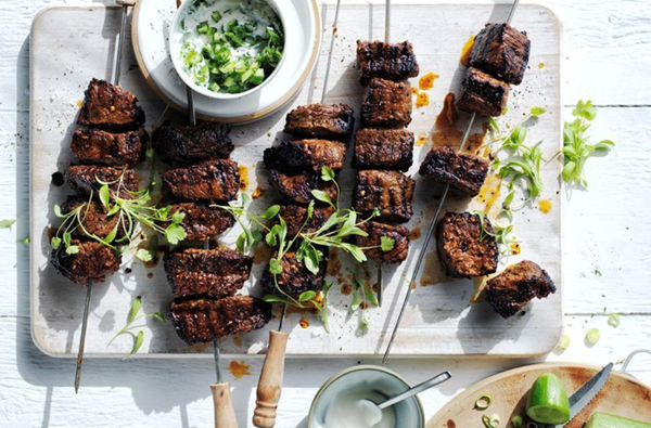 Beef skewers with cucumber and shallot yoghurt