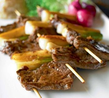 Beef skewers with green onions (Tteok sanjuk)