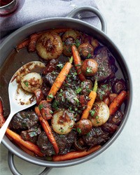 Beef stew in red wine sauce