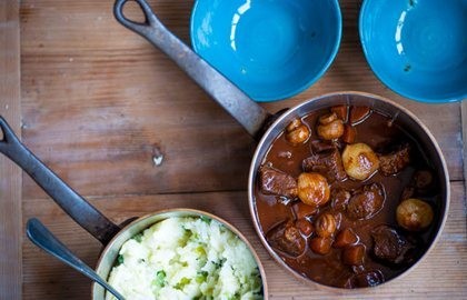 Beef stew with mash and leeks