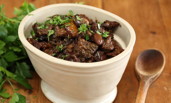Beef stew with olives and orange