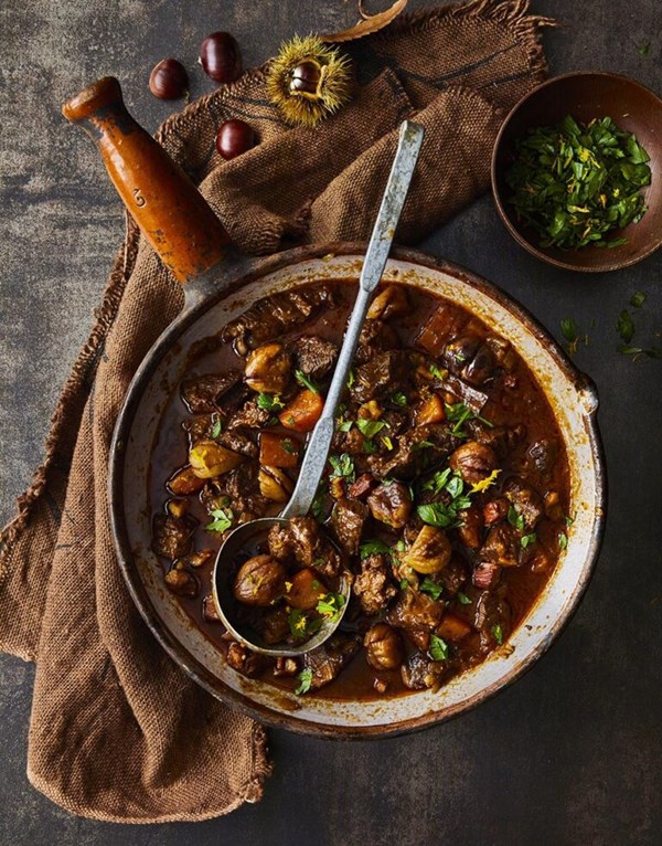Beef stew with orange and chestnuts 