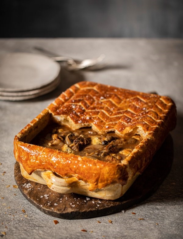 Beef, Stilton & onion pie