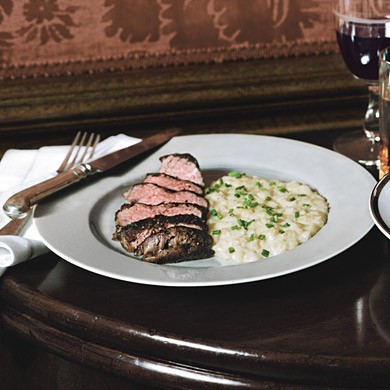 Beef tenderloin medallions with potato "risotto"