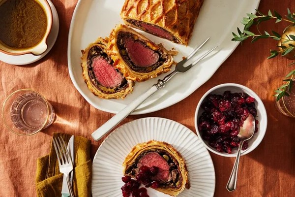Beef Wellington with chestnut stuffing & roasted cranberries 
