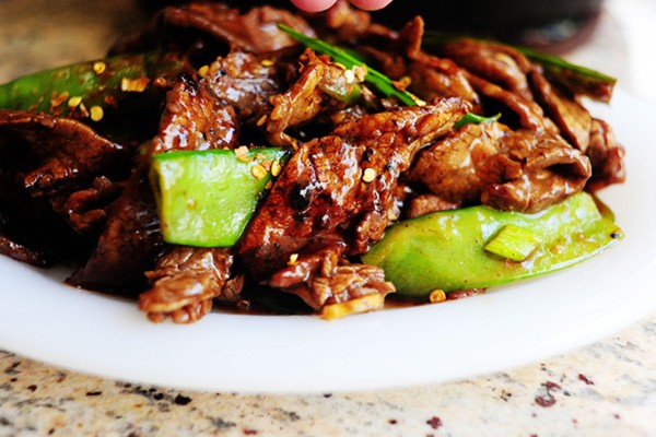 Beef with snow peas