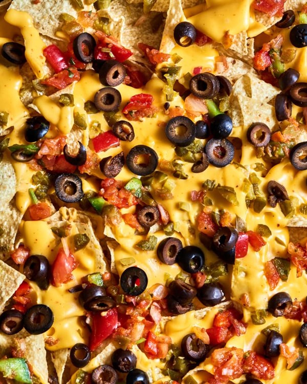 Beer and cheese fondue nachos