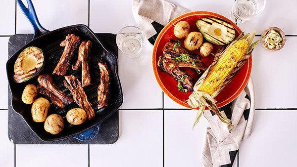 Beer-barbecued lamb ribs