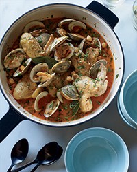 Beer-braised chicken wings with clams and chickpeas