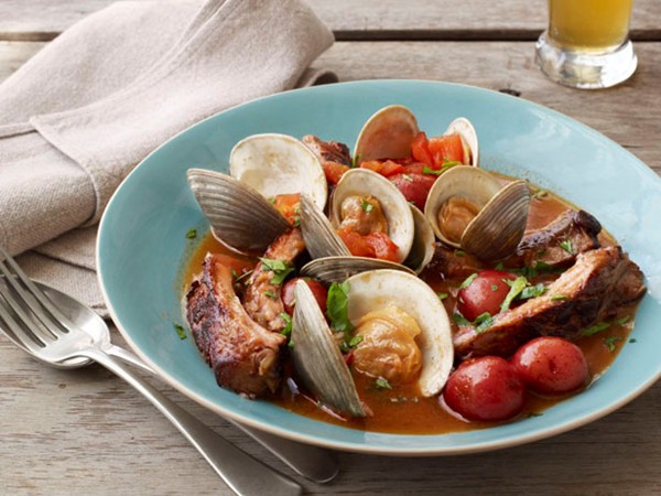 Beer-braised ribs with clams