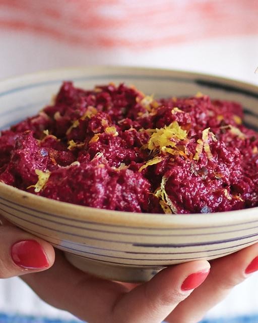 Beet & yogurt hummus