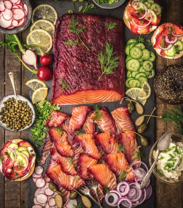Beet and gin-cured salmon with dill (Gravlax)