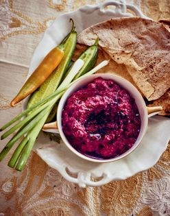 Beet and tahini dip (Moutabal shawandar)