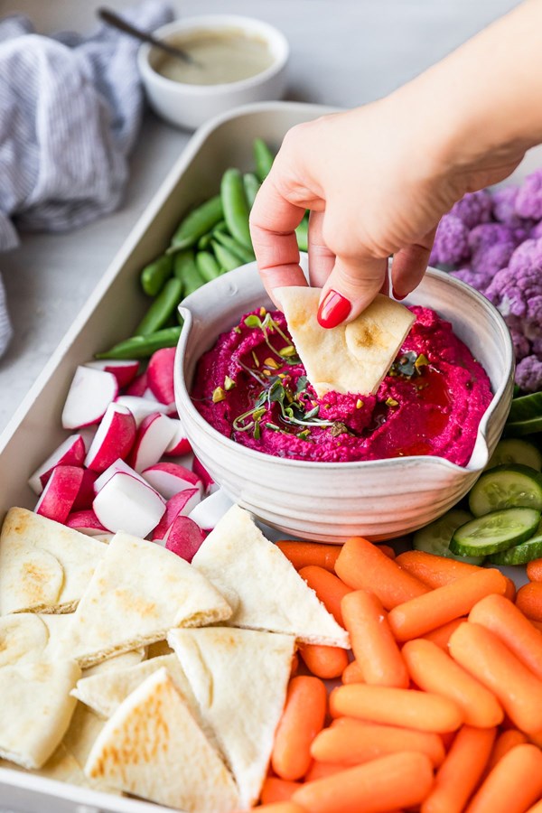 Beet hummus