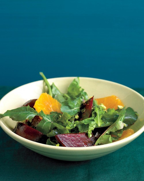 Beet salad with arugula and oranges
