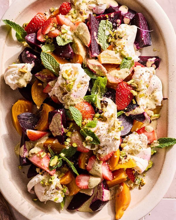 Beet salad with burrata and strawberries 