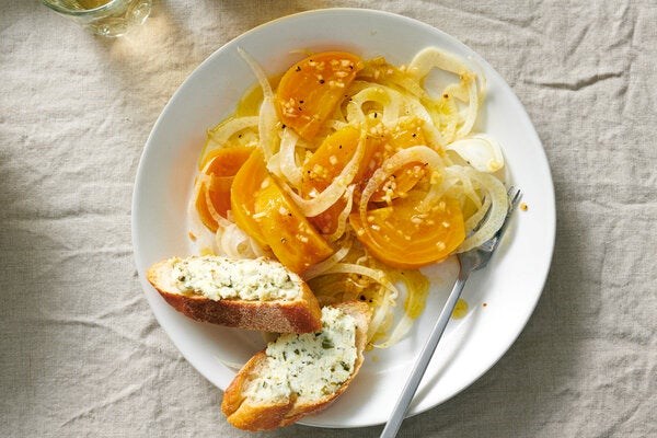 Beet salad with goat cheese toasts