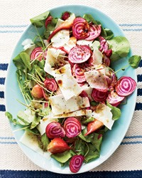 Beet salad with watercress and fresh pecorino