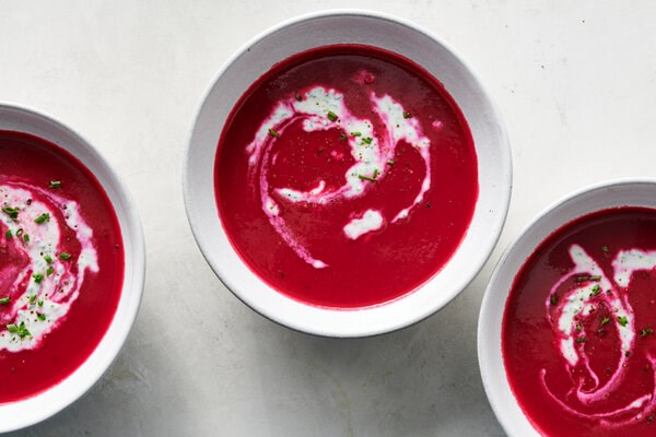 Beet soup with tarragon, chives and yogurt