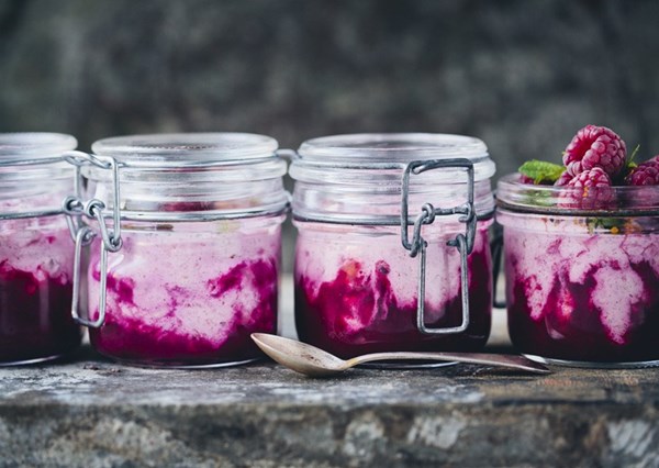 Beetroot & raspberry yoats