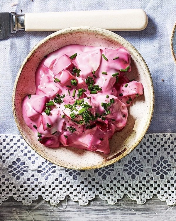 Beetroot and apple salad (Rödbetssallad)