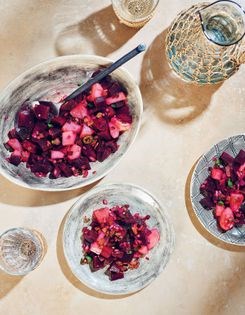 Beetroot and bacon salad (Keysir salata)