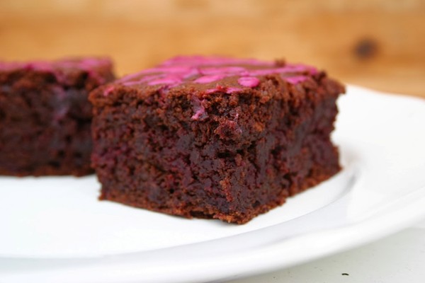 Beetroot and chocolate brownies 