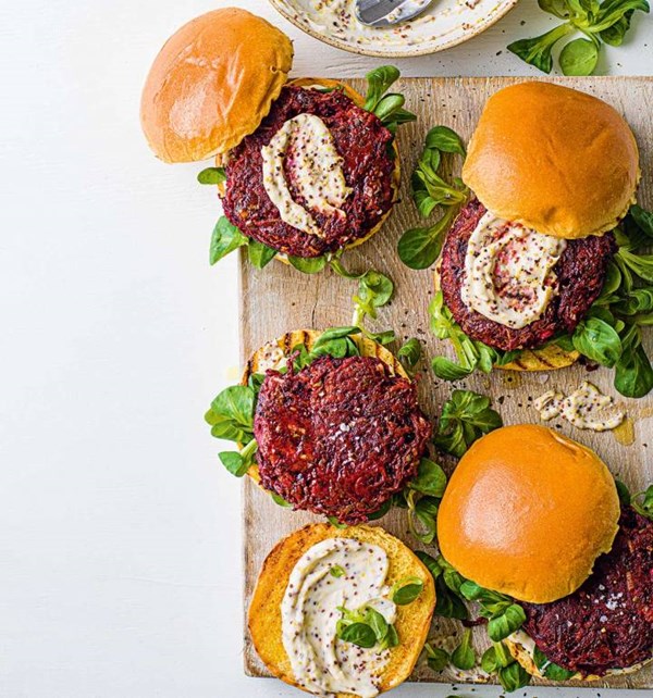 Beetroot and goats' cheese burgers