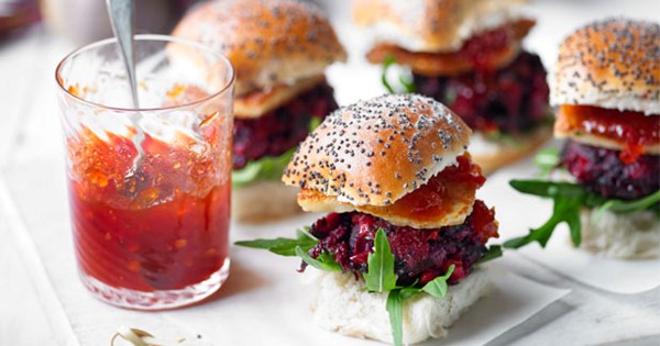 Beetroot and halloumi sliders with chilli jam