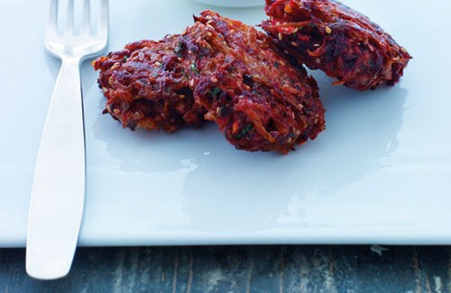 Beetroot burgers with barley salad