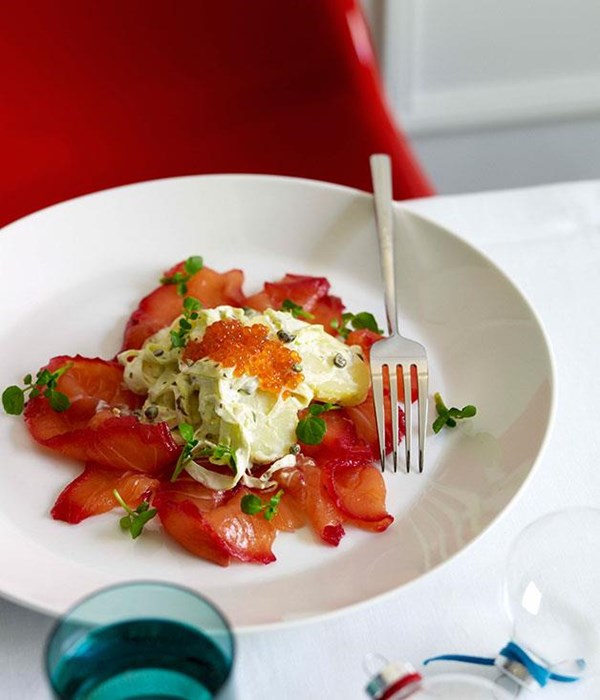 Beetroot-cured salmon with fennel, capers and new potatoes [José Miguel]