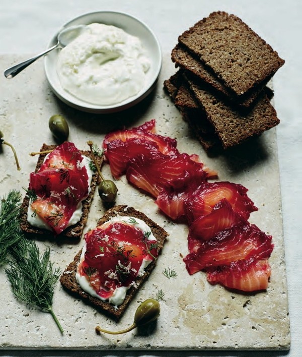 Beetroot cured salmon with horseradish crème fraîche on rye bread