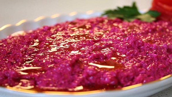 Beetroot dip (Kiz güzeli)