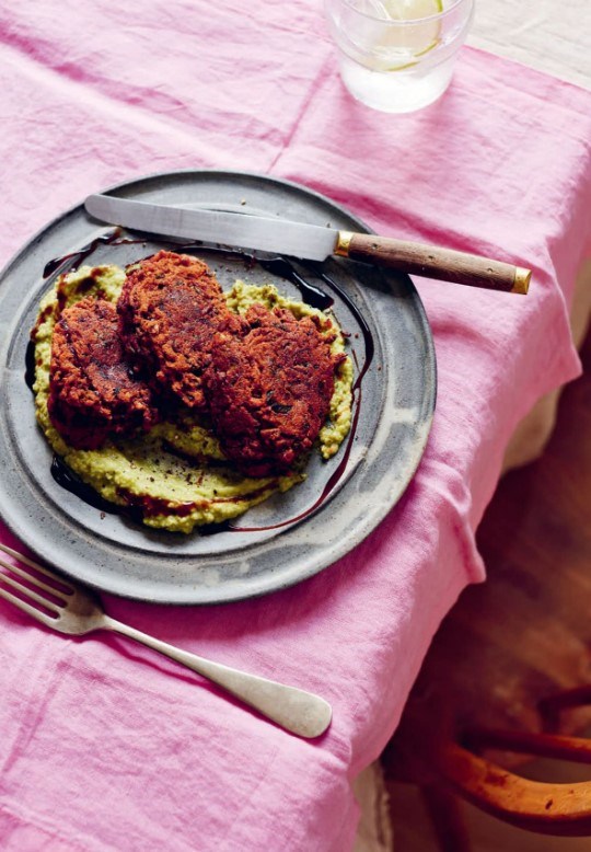Beetroot fritters with pea and avo dip