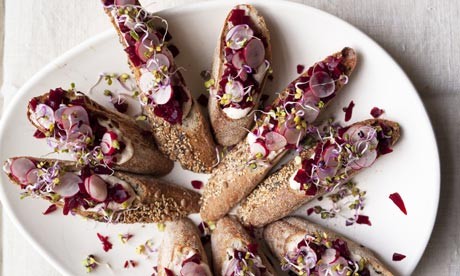 Beetroot horseradish toasts