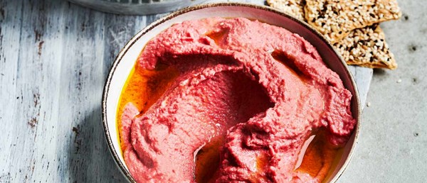 Beetroot hummus
