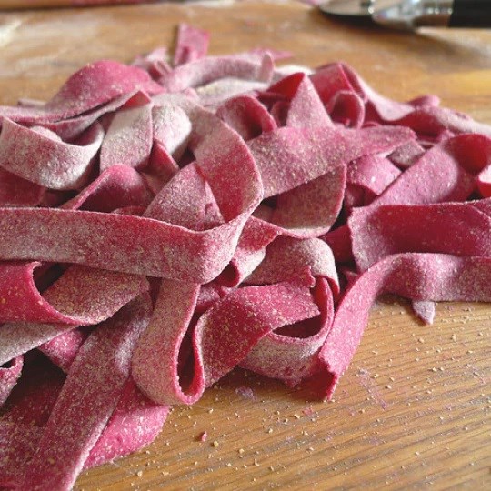 Beetroot pasta & pistachio pesto 