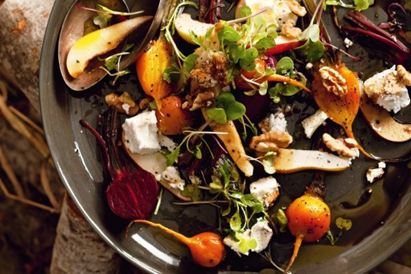 Beetroot, pear & feta salad