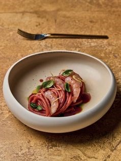 Beetroot, prawn and ginger spaghettoni (Spaghettoni alla rapa rossa con gamberi e zenzero)