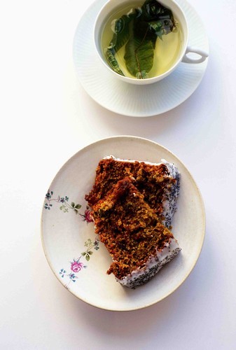 Beetroot seed cake