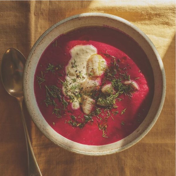 Beetroot soup: topping 2