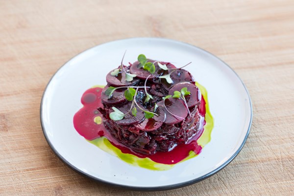 Beetroot with blackberries, hazelnuts & seaweed