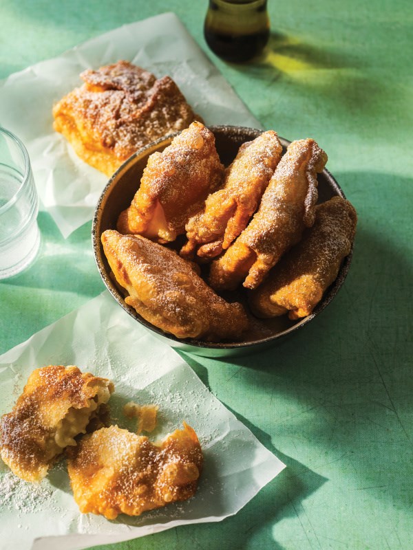 Beignets filled with semolina pudding (Tamriye)